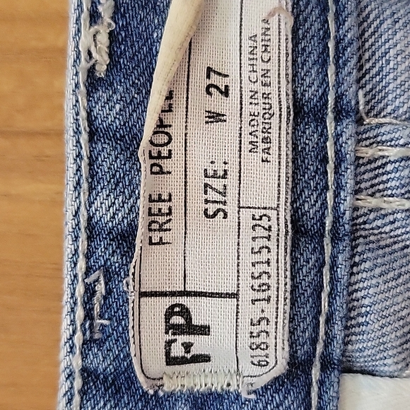 Free People high waisted jean shorts - Picture 3 of 4